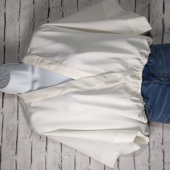 Fashion Nova V Neck Top - Picture 2 of 7